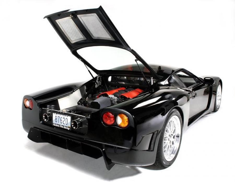 Моторный отсек Factory Five Racing GTM 2007 года  (фото 2 из 8)